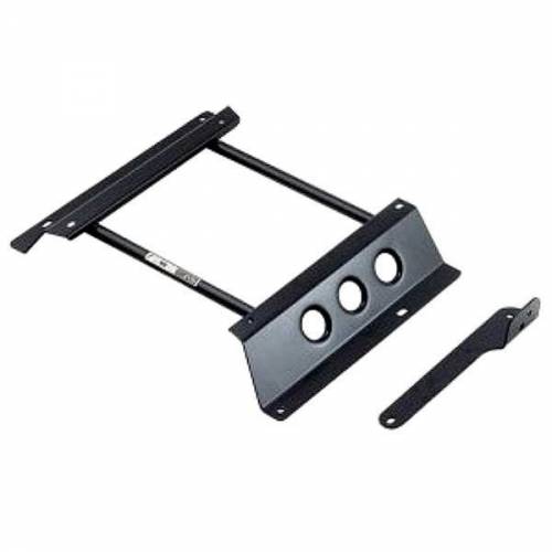 Fixation de siège spécifique OMP coté Conducteur MITSUBISHI Lancer EVO 10
